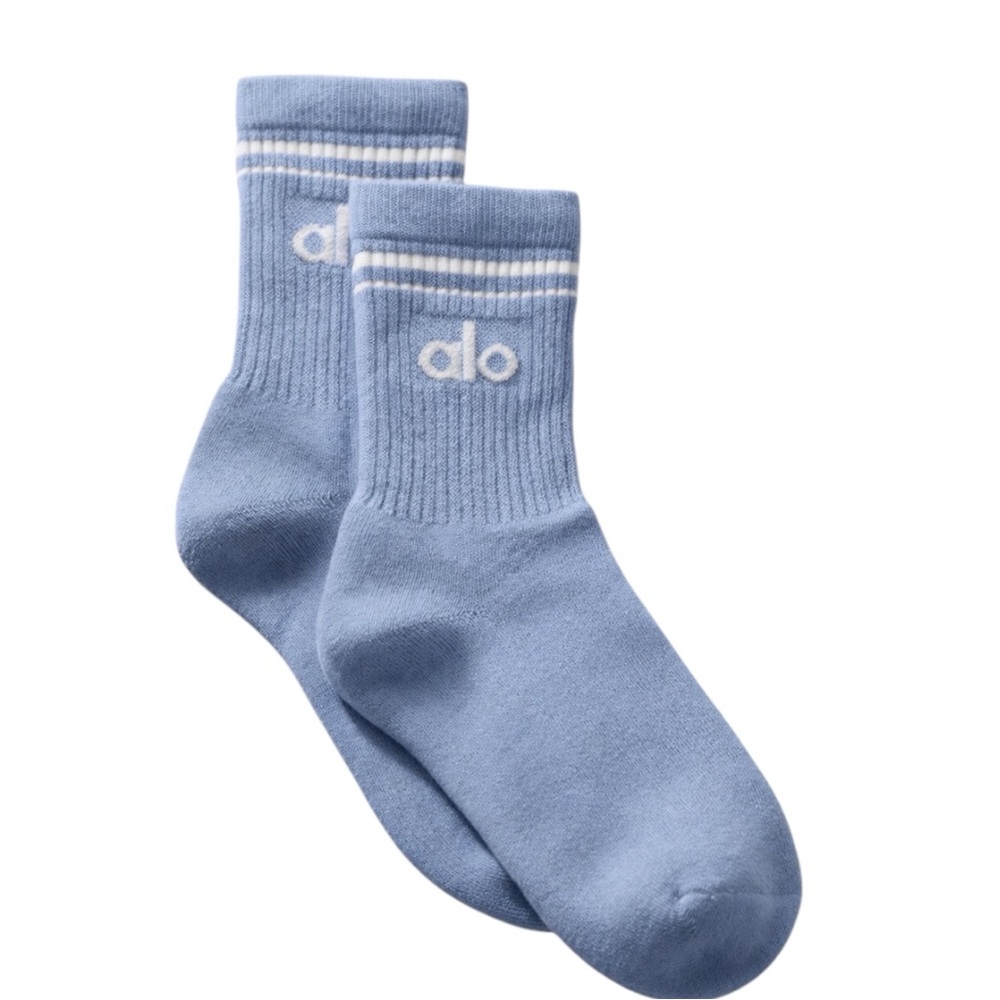 Alo Yoga Unisex Half Crew Socks Seashell Blue White Stripe  Athleisure NWT M - Picture 2 of 2